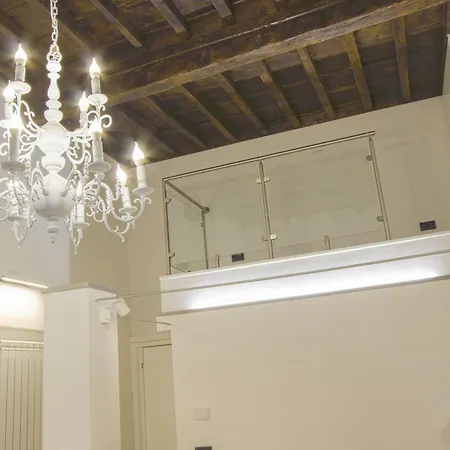 Via San Gallo 19 아파트 *